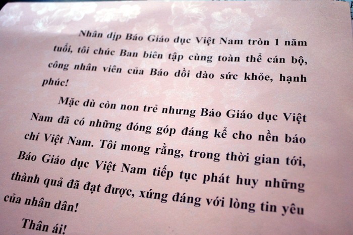 Những lời tâm huyết của Đại tướng Lê Đức Anh dành cho báo Giáo dục Việt Nam NHỮNG LỜI TÂM HUYẾT DÀNH TẶNG BÁO GIÁO DỤC VIỆT NAM SINH NHẬT ẤM CÚNG BÁO ĐIỆN TỬ GIÁO DỤC VIỆT NAM TRÒN 1 NĂM TUỔI 3 VỊ TƯỚNG MONG BÁO GÓP PHẦN ĐƯA GIÁO DỤC VN LÊN TẦM CAO MỚI